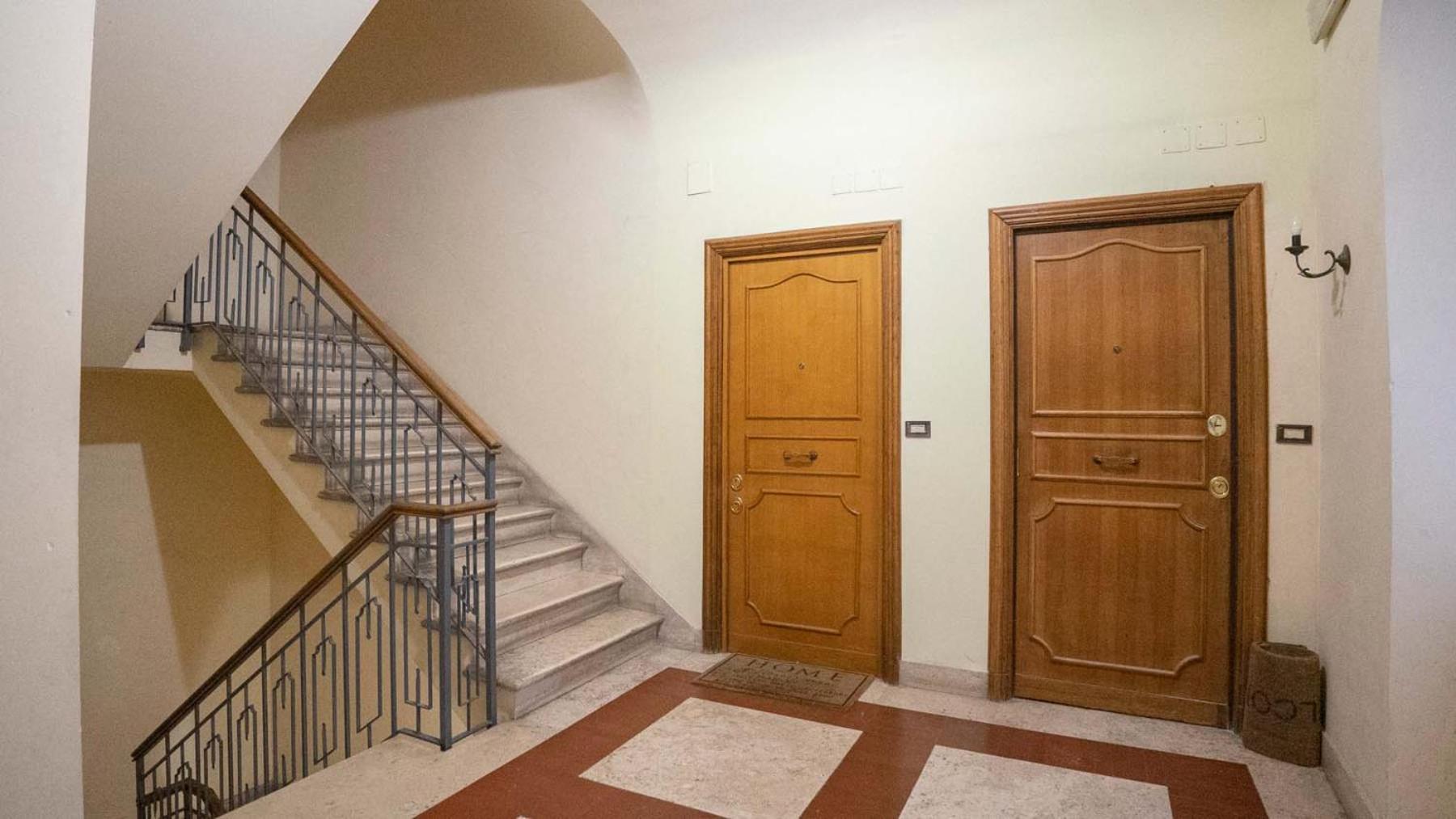 Cozy Nest With Terrace In Trastevere Рим Экстерьер фото